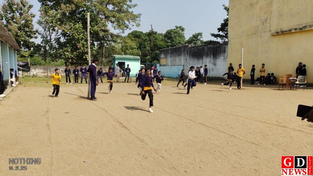 सेंट मैथ्यू स्कूल, ललपनिया में रही बाल- दिवस की धूम, बच्चों ने उठाया फूड स्टॉल का लुफ्त 15 img 20251114 wa01337737079601777489365