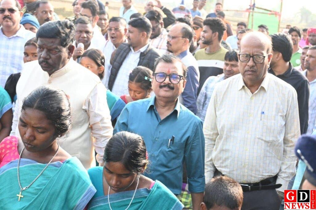 “सेवा का अधिकार सप्ताह–2025” के तहत दो पंचायतों में लगा शिविर, बड़ी संख्या में ग्रामीणों ने लिया लाभ। 7 img 20251123 wa00318075292897804505638