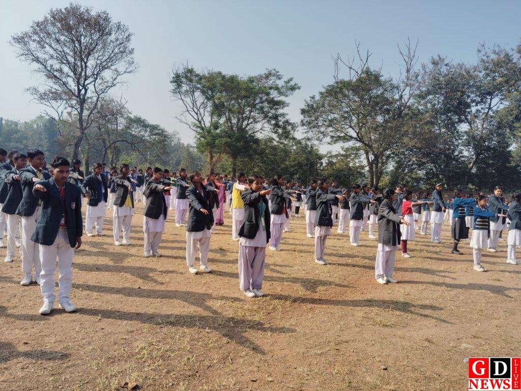 बाल विद्या मंदिर, आरा कोलियरी में संविधान दिवस मनाया गया 14 img 20251126 wa00621385322473083386303