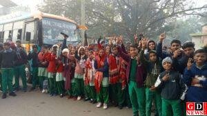 शिक्षा संग प्रकृति का अनुभव, स्कूली बच्चे पहुंचे सुंदरपहाड़ी। 6 IMG 20251221 WA0011