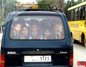 बोकारो जिला अंतर्गत दर्जनों निजी विद्यालय में चल रहे हैं ख़टारा स्कूल वाहन, कोहरे के कारण कभी भी हो सकती है दुर्घटना 1 IMG 20251221 WA0170