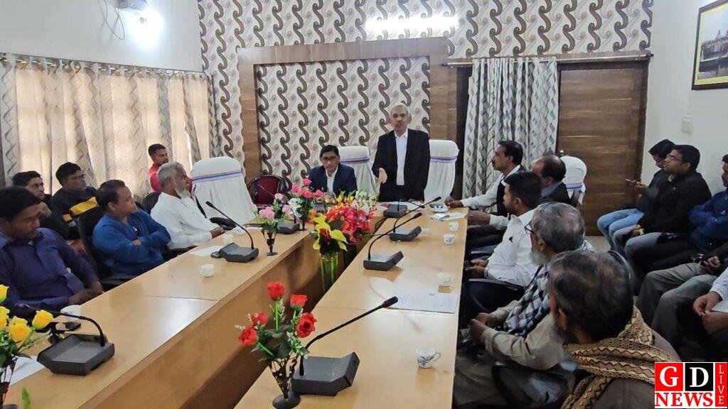 झारखंड वक्फ बोर्ड सदस्य अब्दुल कलाम रसीदी ने पाकुड़ में की कार्यशाला 7 img 20251204 wa00127371250588198562681