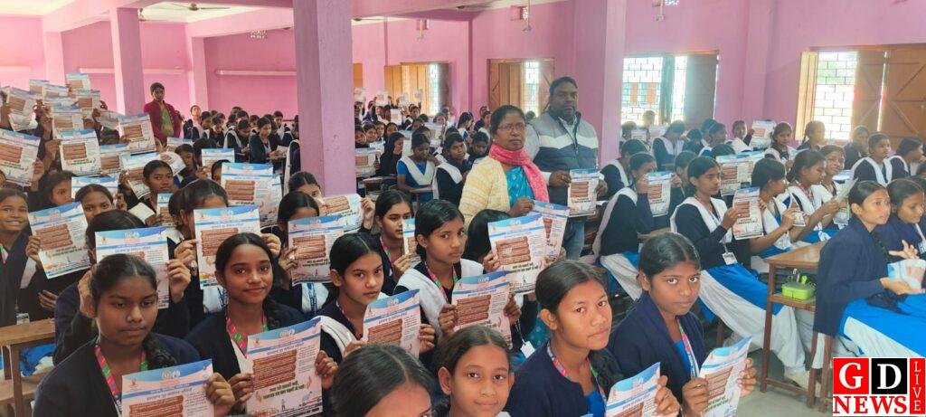 रफ्तार घटाओ, सुरक्षा बढ़ाओ, जीदातो गर्ल्स हाई स्कूल में सड़क सुरक्षा पर जागरूकता कार्यक्रम। 7 img 20251205 wa00157923613921500199103