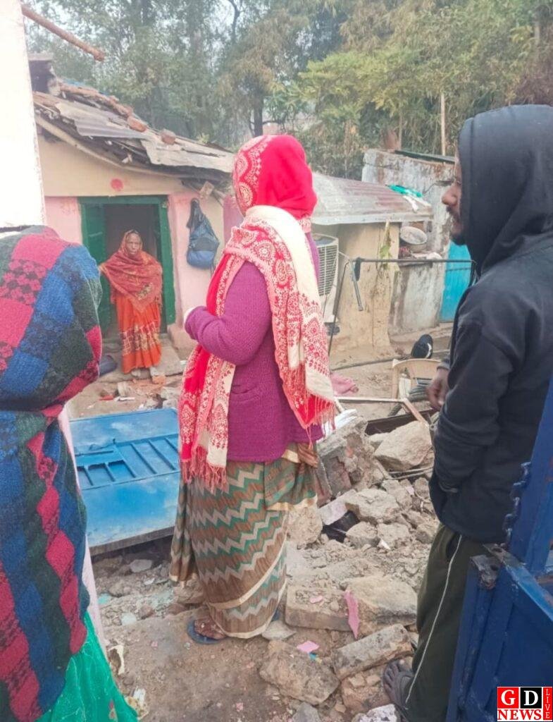 कुजू एवं घाटो थाना अंतर्गत बीते 24 घंटे के अंदर हाथियों का आतंक देखने को मिला, चार लोगों को कुचलकर मार डाला 10 img 20251217 wa00722595501918502536514