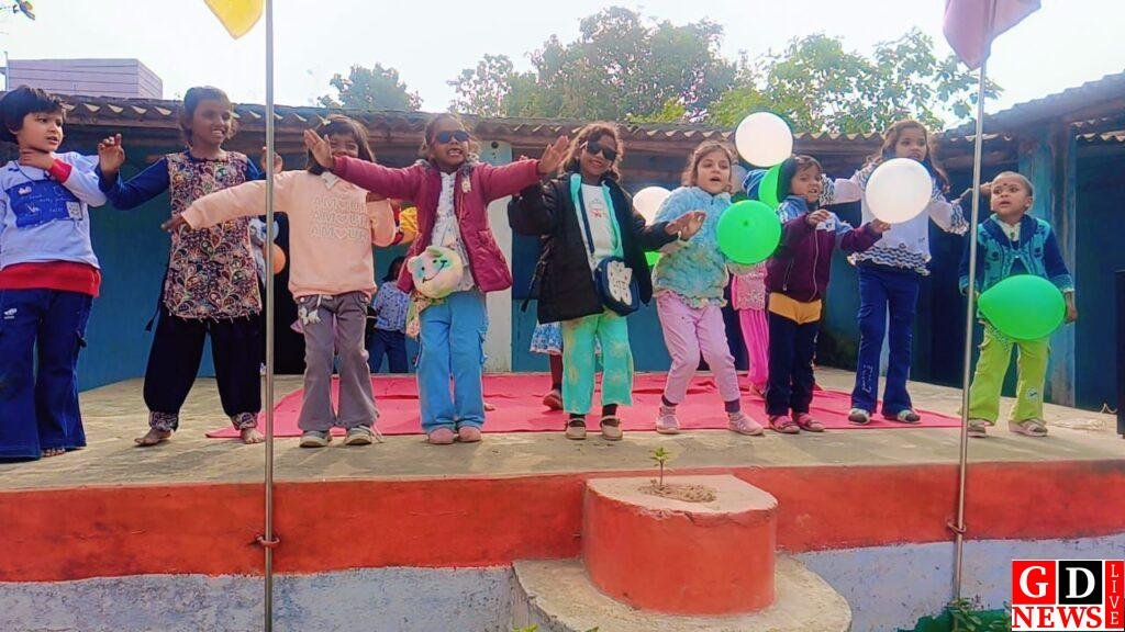 सेंट मैथ्यू स्कूल, ललपनिया में धूमधाम के साथ मनाई गई वार्षिक पिकनिक 7 img 20251220 wa02623425082082996369242