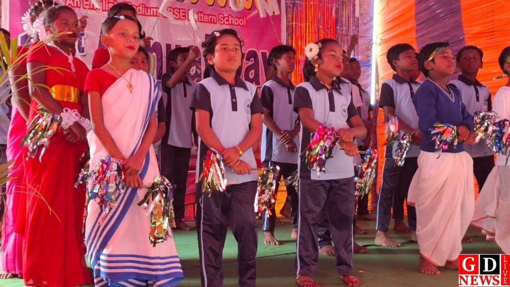 लिटिल बड्स स्कूल का पहला वार्षिकोत्सव, नन्हे कलाकारों ने बांधा समां। 7 img 20251221 wa00081501326662317009217