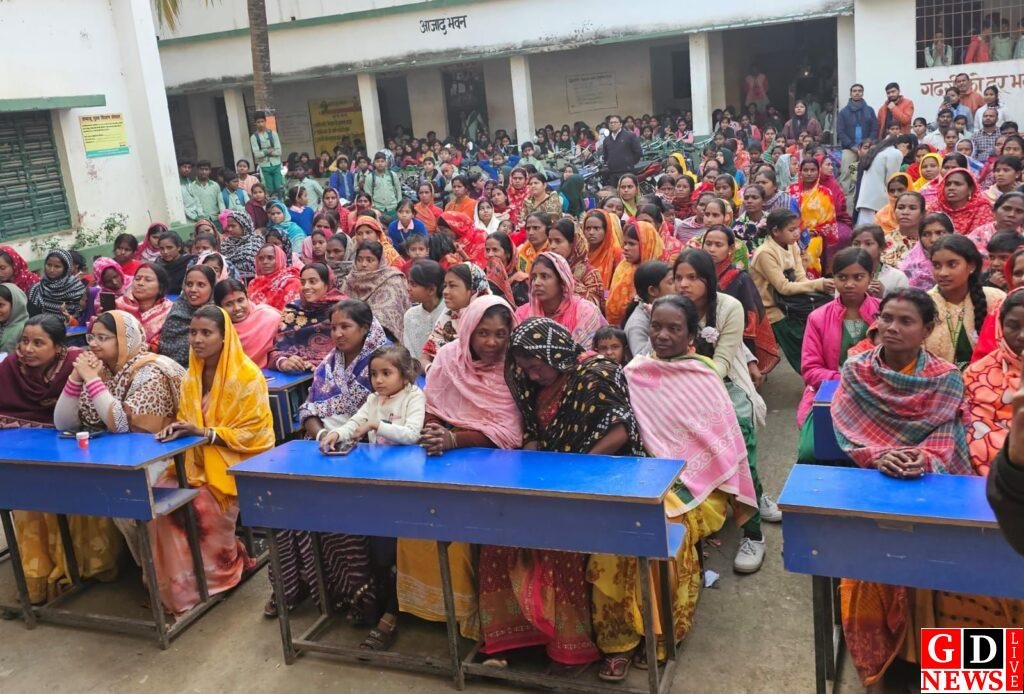 प्रोजेक्ट परख के तहत नवीनगर विद्यालय में विशेष अभिभावक- शिक्षक बैठक सम्पन्न 7 img 20251223 wa00342711474810508760170