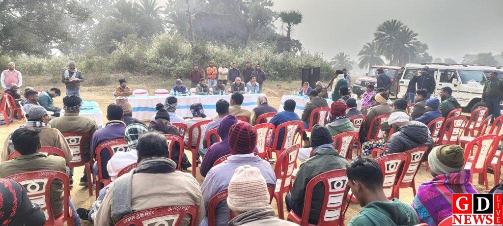 त्रिपक्षीय वार्ता से टूटा आंदोलन का जाल, अमड़ापाड़ा पचुवाड़ा कोल ब्लॉक में फिर गूंजे मशीनों के पहिए। 7 img 20251224 wa00455910746028752376320