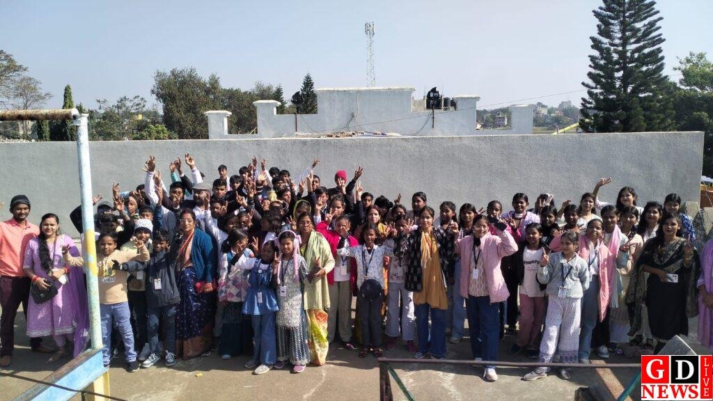 पिकनिक सह शैक्षणिक भ्रमण पर सेंट मैथ्यू स्कूल के विद्यार्थियों ने रांची के छोटा नागपुर पार्क का उठाया लुफ्त 7 img 20251225 wa01115831279235812611911