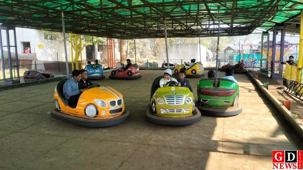 पिकनिक सह शैक्षणिक भ्रमण पर सेंट मैथ्यू स्कूल के विद्यार्थियों ने रांची के छोटा नागपुर पार्क का उठाया लुफ्त 14 img 20251225 wa01142822837908232798585