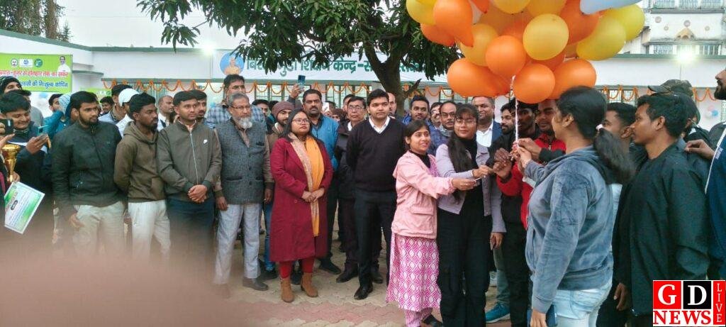 जेपीएससी–जेएसएससी निःशुल्क कोचिंग सेंटर का शुभारंभ, उपायुक्त ने किया उद्घाटन। 7 img 20251231 wa00505231426121622537644