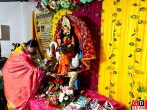 बसंत पंचमी पर प्रथम महापौर अरुणा शंकर ने किया माँ सरस्वती का विधिवत पूजन 2 1769263553997