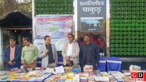 जहाँ किताबें बनी प्रेरणा, वहाँ जागी चेतना—महेशपुर में ‘ज्ञान दान–महादान’ की गूंज 6 IMG 20260124 WA0021