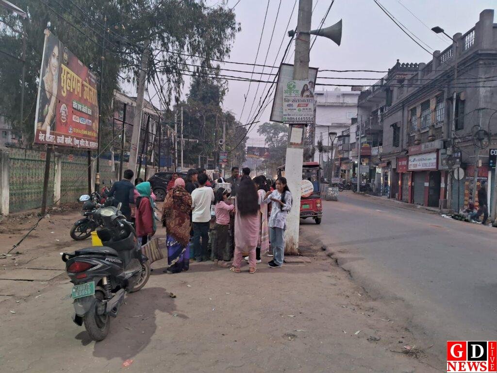 नववर्ष पर द रिवरफ्रंट व अंबेडकर पार्क में उमड़ी भारी भीड़, सेहत और सामाजिक बदलाव पर सवाल 7 img 20260101 wa01711515638790332155581