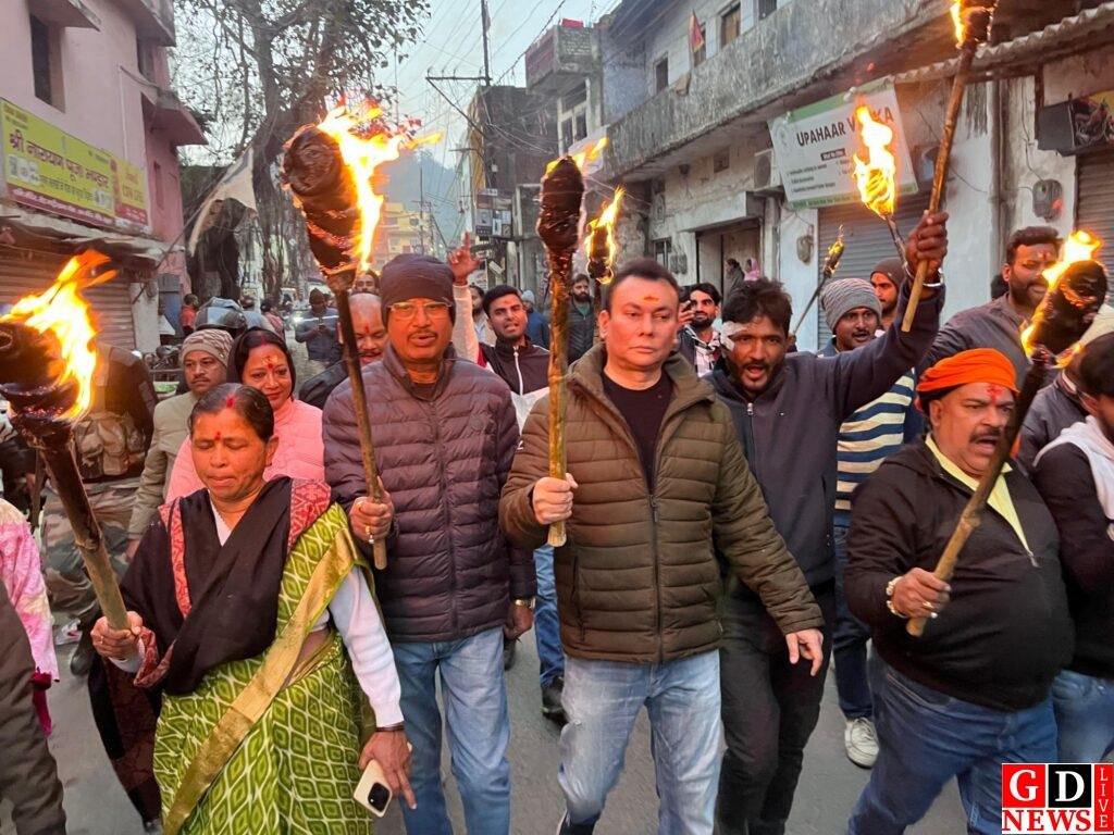 हिंदू जागृत मंच ने राजधानी मे निकाला आक्रोश रैली, बांग्लादेश में हिंदुओं पर अत्याचार बर्दाश्त नहीं 7 img 20260104 wa01234478957626876821312