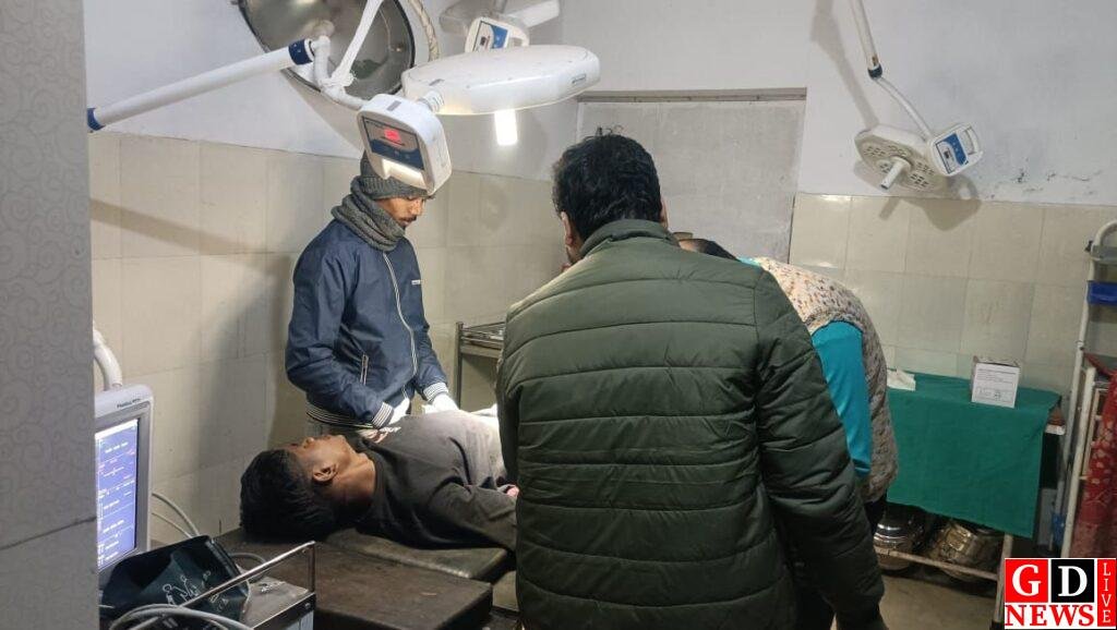 तेज रफ्तार चारपहिया की टक्कर से बाइक सवार युवक की मौत, एक गंभीर घायल। 7 img 20260110 wa0040178763397088853546