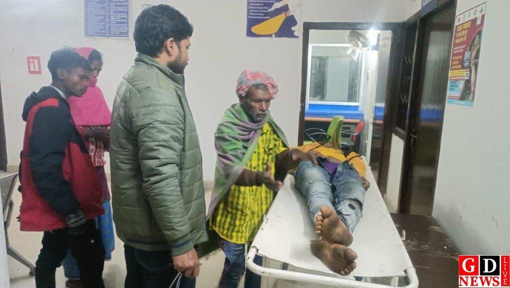 तेज रफ्तार चारपहिया की टक्कर से बाइक सवार युवक की मौत, एक गंभीर घायल। 8 img 20260110 wa00416012372573951795929