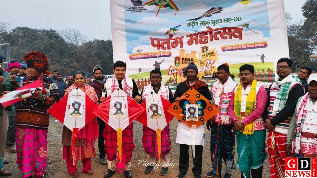 सोहराय मेला व पतंग महोत्सव में सड़क सुरक्षा का संदेश 7 img 20260114 wa00737109376131644025069