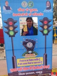 ब्रश और कलम से बच्चों ने सिखाया सड़क पर जीने का सलीका, पाकुड़ में सड़क सुरक्षा का अनोखा संदेश। 9 img 20260119 wa00122518397803822496092