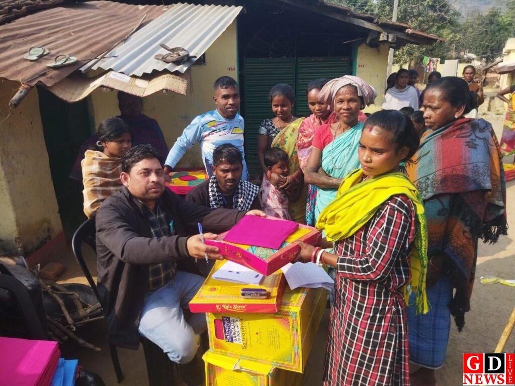 सोहराई की खुशियाँ, डीबीएल की सौगात – महिलाओं को मिला साड़ी का उपहार। 7 img 20260121 wa00298648965532817352495