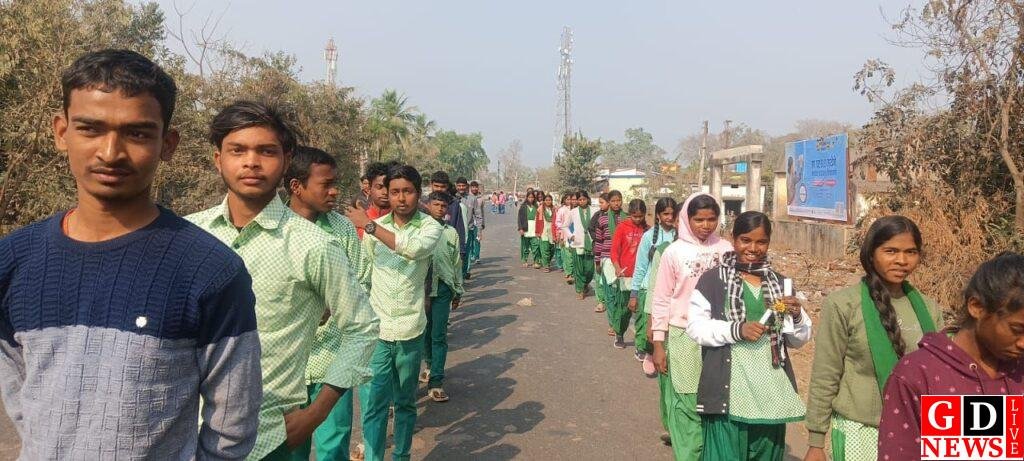 राष्ट्रीय मतदाता दिवस पर महेशपुर व लिट्टीपाड़ा में लोकतंत्र का संदेश, कर्मियों-छात्रों ने ली मतदान की शपथ 7 img 20260122 wa00534500752683597322571