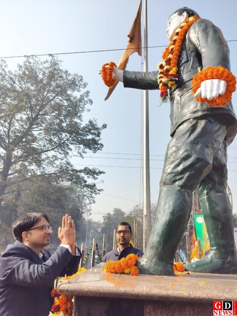 नेताजी सुभाष चंद्र बोस की जयंती एवं राष्ट्रीय पराक्रम दिवस के अवसर पर हुआ माल्यार्पण कार्यक्रम का आयोजन 7 img 20260123 wa00728807822599933064561