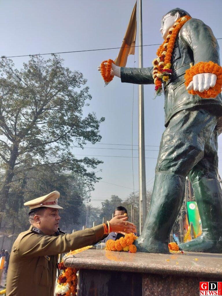 नेताजी सुभाष चंद्र बोस की जयंती एवं राष्ट्रीय पराक्रम दिवस के अवसर पर हुआ माल्यार्पण कार्यक्रम का आयोजन 8 img 20260123 wa00778887466166712588159