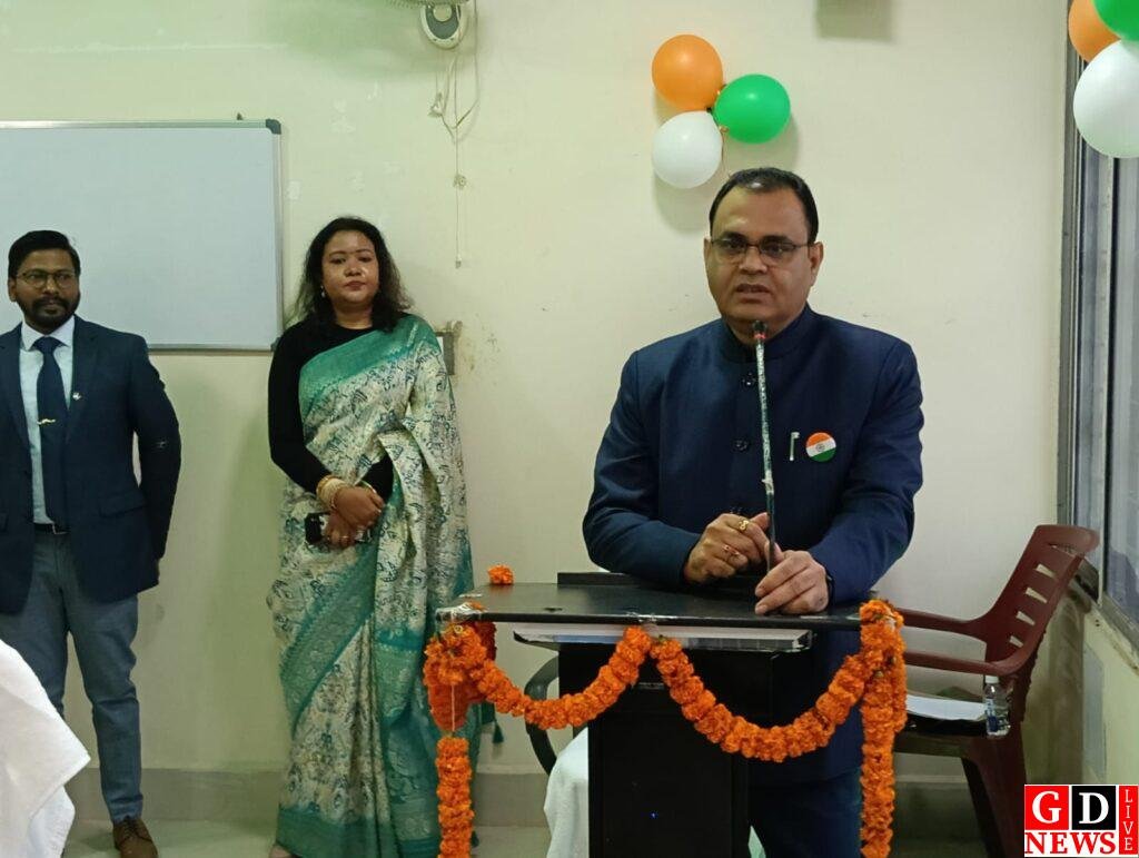 गणतंत्र दिवस पर पाकुड़ व्यवहार न्यायालय में नालसा की डॉन योजना पर चित्रकला व निबंध प्रतियोगिता, विजेता छात्राएं सम्मानित 7 img 20260126 wa02335187277190200144883