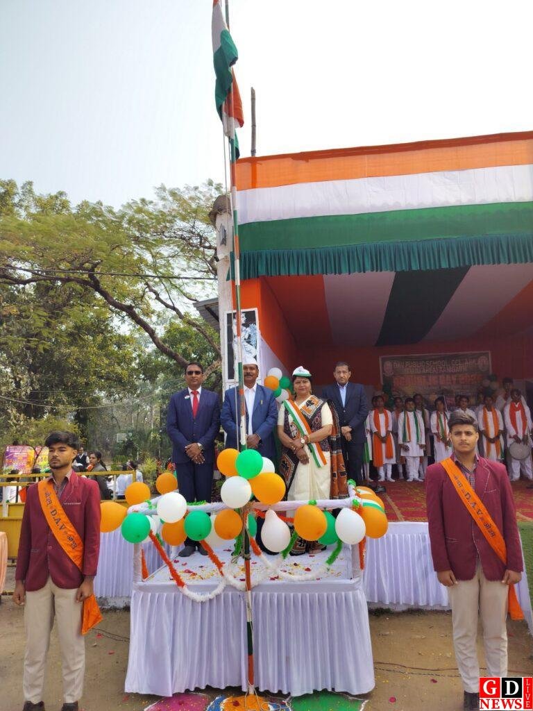 डीएवी आरा कुजू में 77वां गणतंत्र दिवस सह विज्ञान प्रदर्शनी समारोह का हुआ आयोजन 7 img 20260126 wa02776249341852627024574