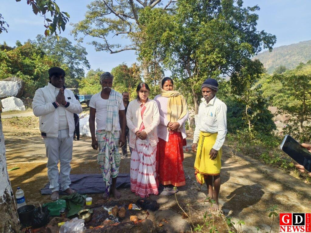 तुलबुल पंचायत अंतर्गत पिंडरा ग्राम में कैरा झरना के नजदीक शेड निर्माण का जिप अध्यक्ष सुनीता देवी ने किया शिलान्यास 9 img 20260109 1056525258362937093142370