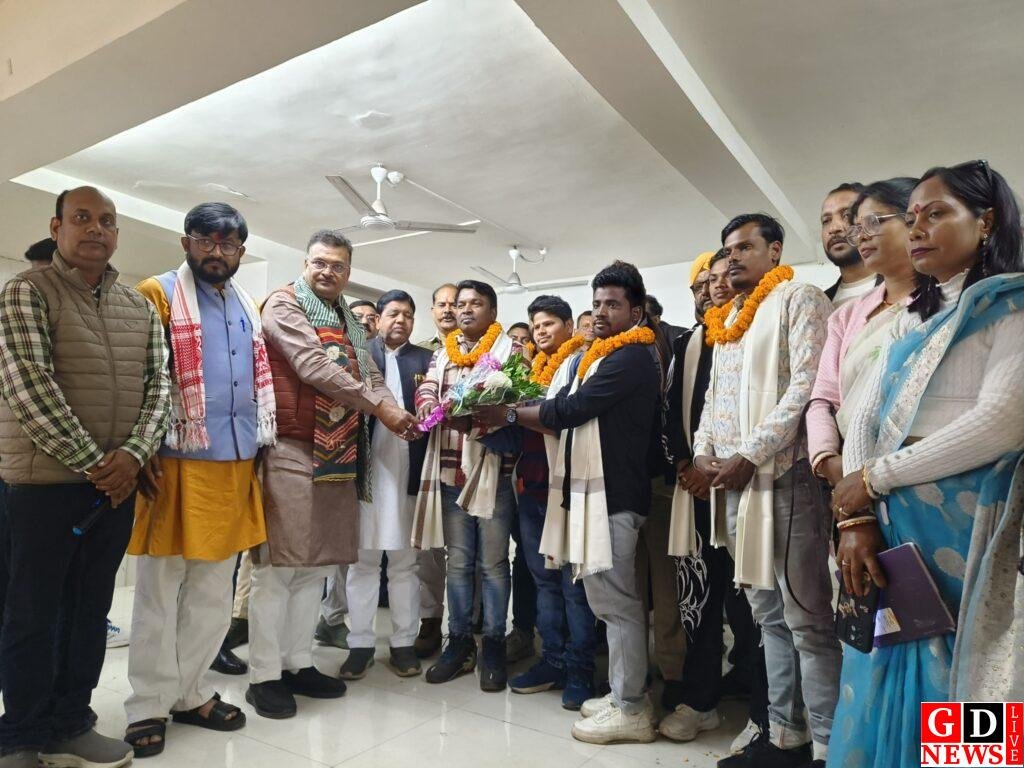 रामगढ़ में वार्षिक सांसद प्रेस मिलन समारोह का आयोजन हुआ 9 img 20260119 1516581843125520616798225