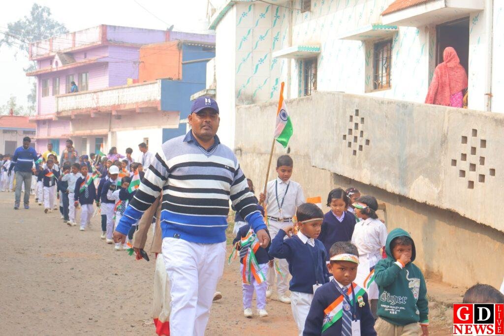 सेंट मैथ्यू स्कूल, ललपनिया में रंगारंग कार्यक्रम के साथ मनाया गया गणतंत्र दिवस 10 img 90204526489719251984093