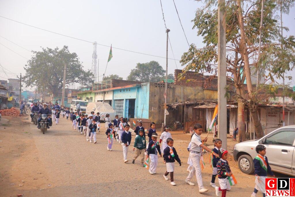 सेंट मैथ्यू स्कूल, ललपनिया में रंगारंग कार्यक्रम के साथ मनाया गया गणतंत्र दिवस 19 img 90377076370533543746511