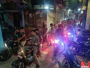 कानून की हिफाज़त, लेकिन सुरक्षा से समझौता?” — बिना हेलमेट रात में दौड़ती रही पेट्रोलिंग बाइकें 1 1771920703773