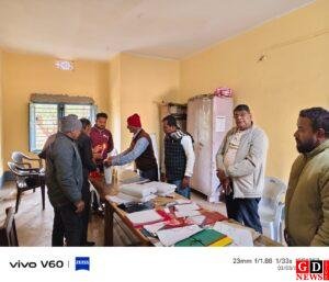 महेशपुर में मैट्रिक परीक्षा शुरू, पहले दिन बीडीओ-सीओ ने केंद्रों का किया निरीक्षण। 6 IMG 20260203 WA0103