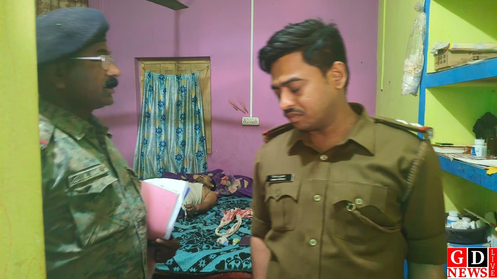 बंद घर में मिला युवक का शव, आत्महत्या से गांव शोक में डूबा।