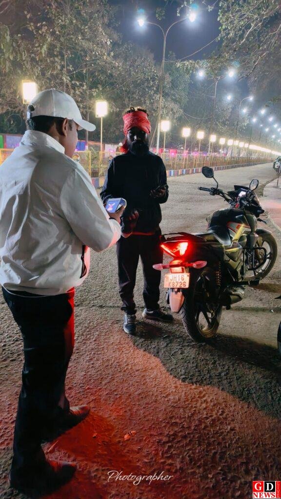 खबर का असर: बाइक स्टंटबाज के खिलाफ चला जिला परिवहन विभाग का डंडा, 2 दबोचे गए, वसूला गया जुर्माना। 7 img 20260206 wa02635918719995991350017