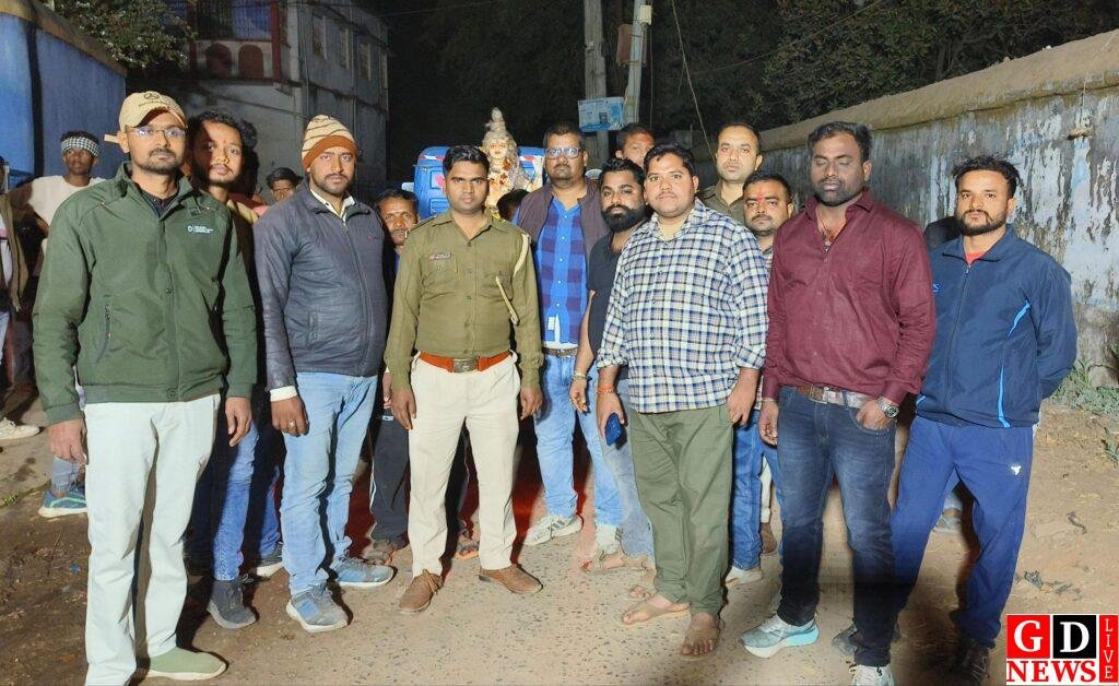 शिवमय हुआ महाशिवरात्रि पर्व, आस्था के सैलाब के बीच भव्य शिव बारात ने बांधा समां। 8 img 20260215 wa00358750946383942025453