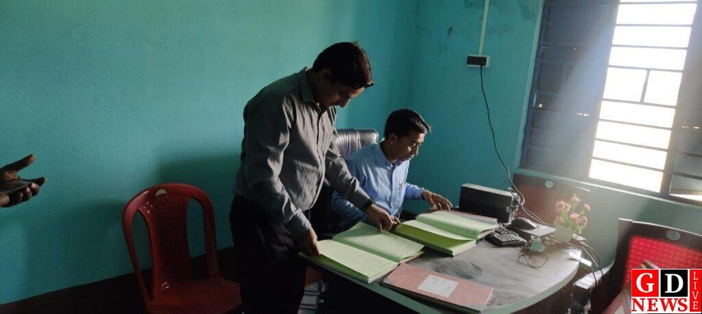 मनरेगा कार्यों की समीक्षा, बिरसा हरित ग्राम योजनाओं को समयबद्ध पूरा करने के निर्देश। 7 img 20260218 wa00118697239825684589116