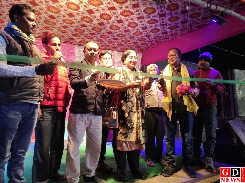 महाशिवरात्रि मेले के सांस्कृतिक कार्यक्रम का युवा नेत्री उपासना मरांडी ने किया उद्घाटन 8 img 20260221 wa00715936709525228913893