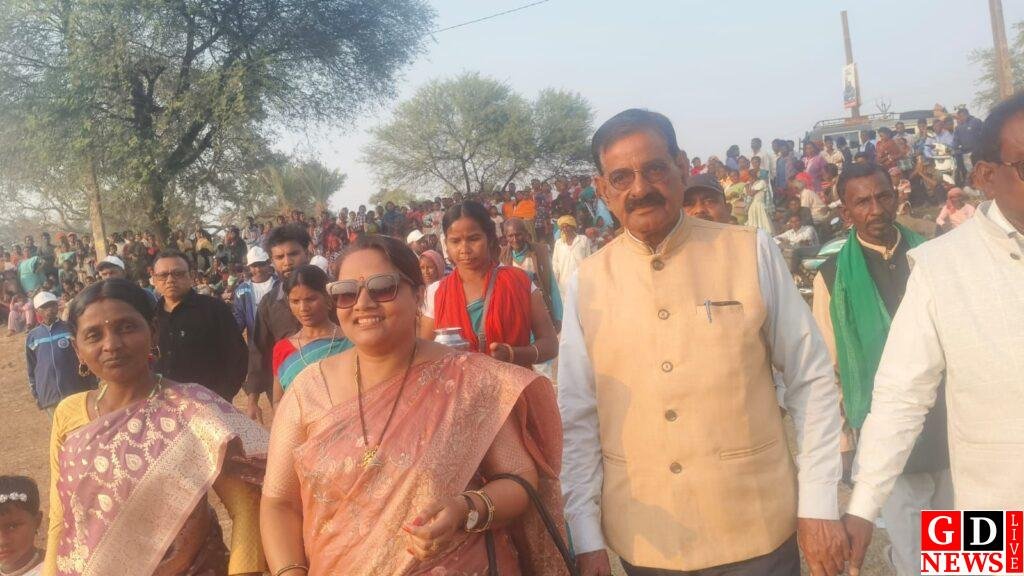 तीन दिवसीय फुटबॉल प्रतियोगिता का भव्य समापन, मार्गोमुंडा टीम बनी विजेता। 8 img 20260222 wa00265129591568244081301