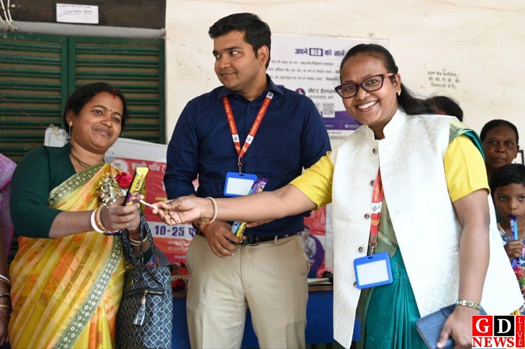 मतदान कर जिला निर्वाचन पदाधिकारी ने दिया संदेश, ‘आपका वोट ही आपकी ताकत’ 9 img 20260223 wa00542933298583715141530