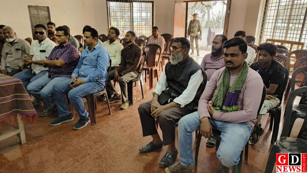 होली–रमजान पर सौहार्द का संदेश, महेशपुर व रदीपुर में शांति समिति की बैठक, असामाजिक तत्वों पर कड़ी नजर। 7 img 20260224 wa00256893350596915764442