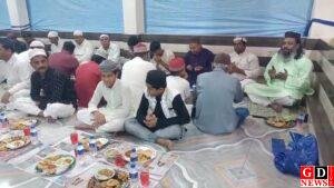 पाकुड़ में हाजी तनवीर ने दिया भव्य इफ्तार पार्टी, गंगा-जमुनी तहज़ीब की दिखी झलक 8 img 20260226 wa00468238636395883720282