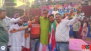 दो स्थानों पर भव्य होली मिलन समारोह, रंग-गुलाल और संगीत में झूमे लोग। 6 IMG 20260301 WA0022