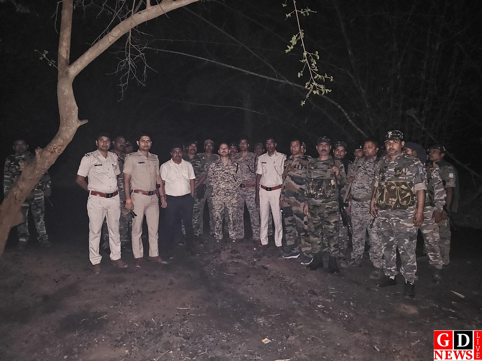 कोयला तस्करों पर पुलिस का शिकंजा, तीन व्यक्ति गिरफ्तार।