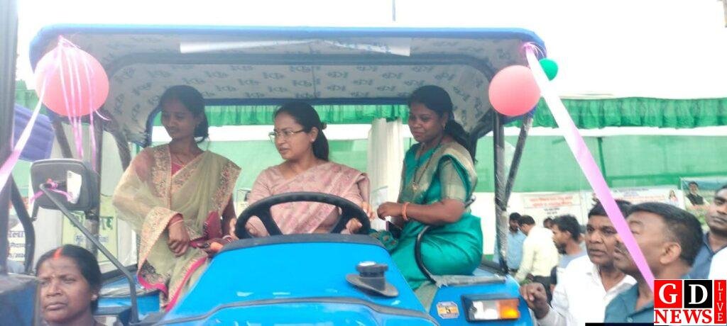 रामगढ़ में जिला स्तरीय किसान मेला सह प्रदर्शनी का भव्य आयोजन 9 fb img 17742877315566217937950904096004