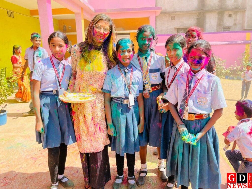 ओपेन स्काई स्मार्ट स्कूल में हर्षोल्लास के साथ मना होली मिलन समारोह। 8 img 20260302 wa000787215120940813656