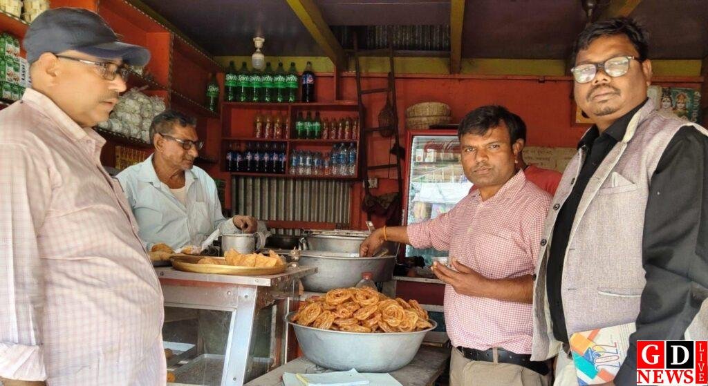 होली को लेकर पाकुड़ व हिरणपुर में मिठाई दुकानों की जांच अभियान। 8 img 20260302 wa00151322165692206228732