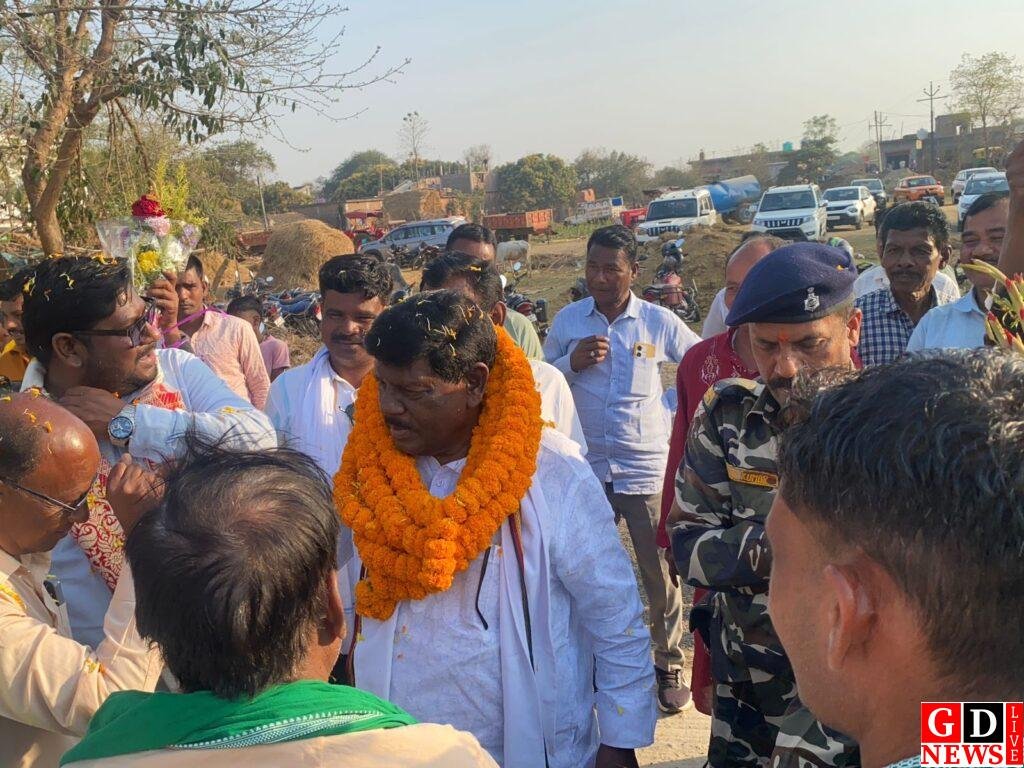 विधायक हेमलाल मुर्मू संग धूमधाम से मना होली मिलन समारोह। 7 img 20260302 wa00204308126428481929897